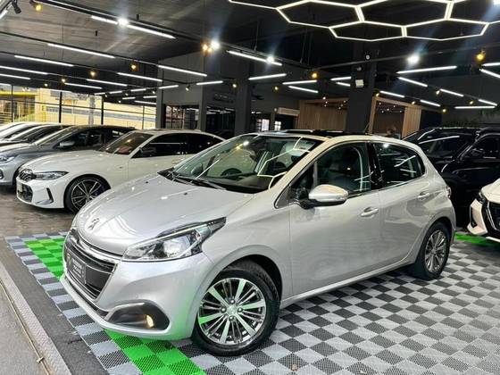 PEUGEOT 208 1.6 GRIFFE 16V FLEX 4P AUTOMÁTICO PEUGEOT 208 1.6 GRIFFE 16V FLEX 4P AUTOMÁTICO
